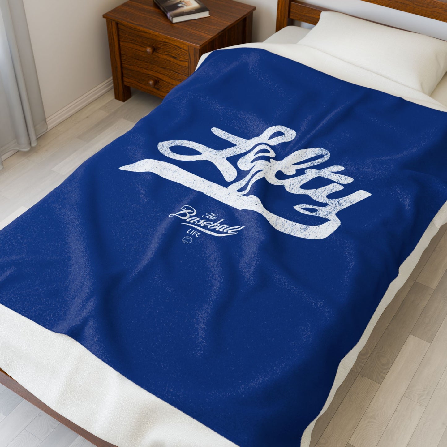 Velveteen Plush Blanket_Lefty_Royal Blue
