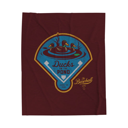 Velveteen Plush Blanket_Ducks on the Pond_Dark Maroon